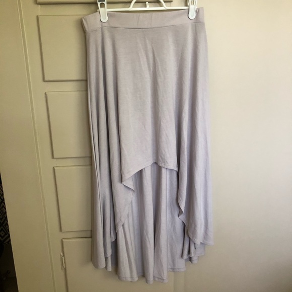 3 for $15✨ Cream High-Low Skirt - Picture 2 of 7